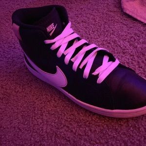 Nike blazer mid